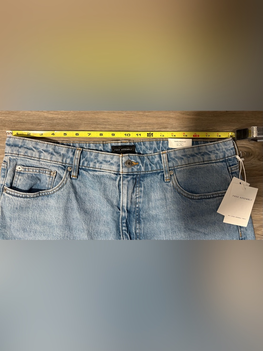 High-Rise Light Blue Wide-Leg Jeans for Women - Picture 5 of 5